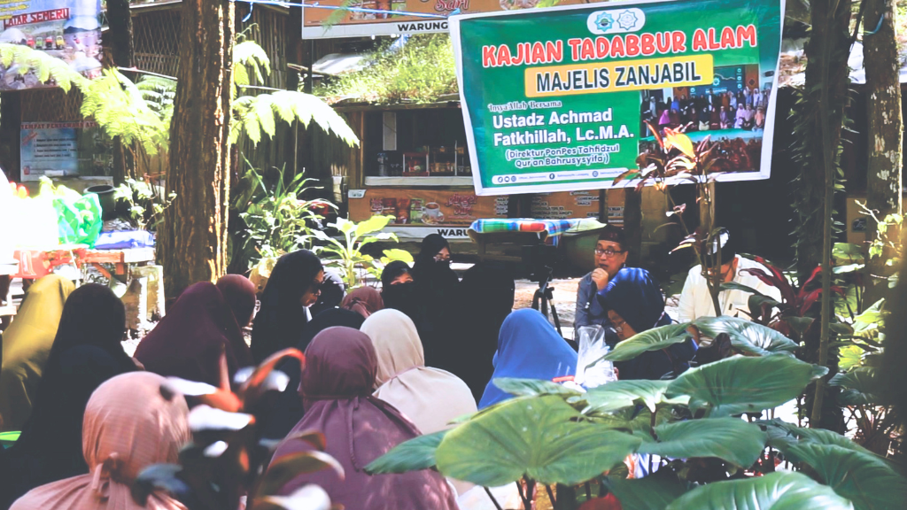 Majelis Wanita Zanjabil Bahrusysyifa Gelar Kajian Tadabur Alam yang Menyegarkan di Poncosumo